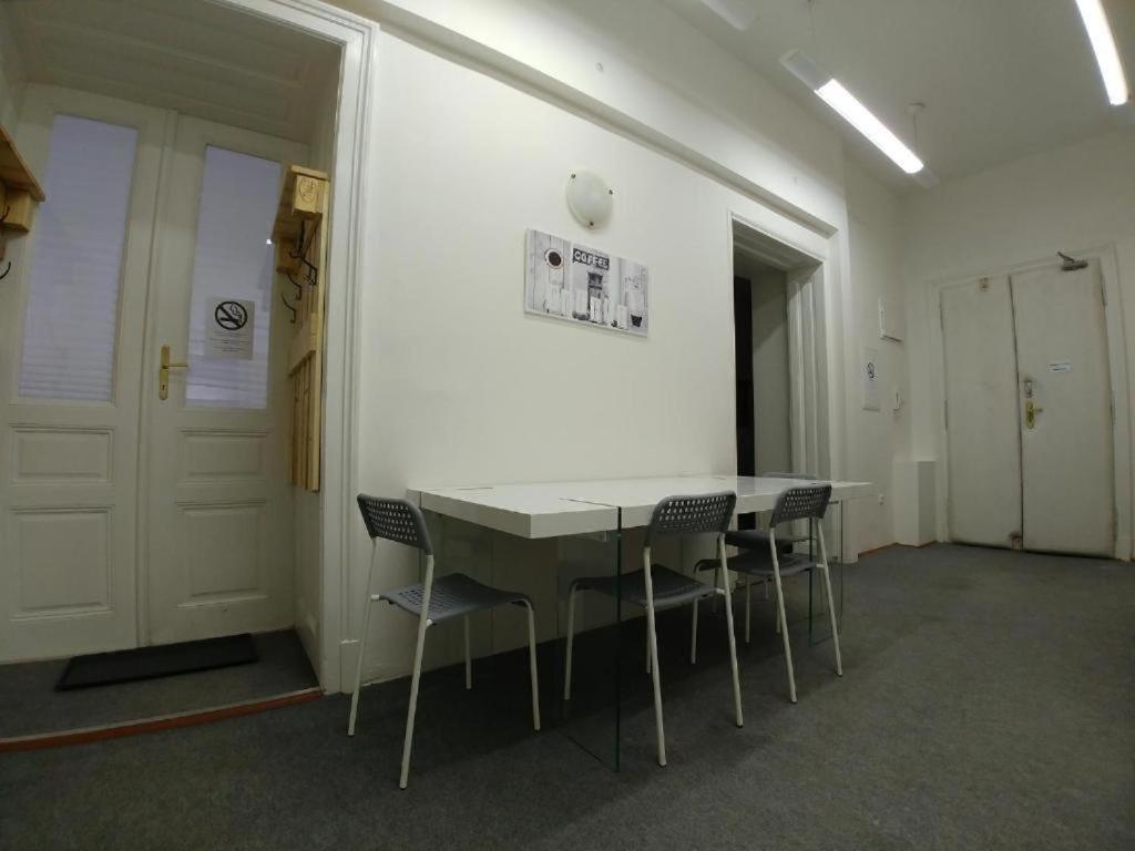 Rooms Veveri - Uvoz, 10 Min Pesky Do Centru Brno Exterior foto